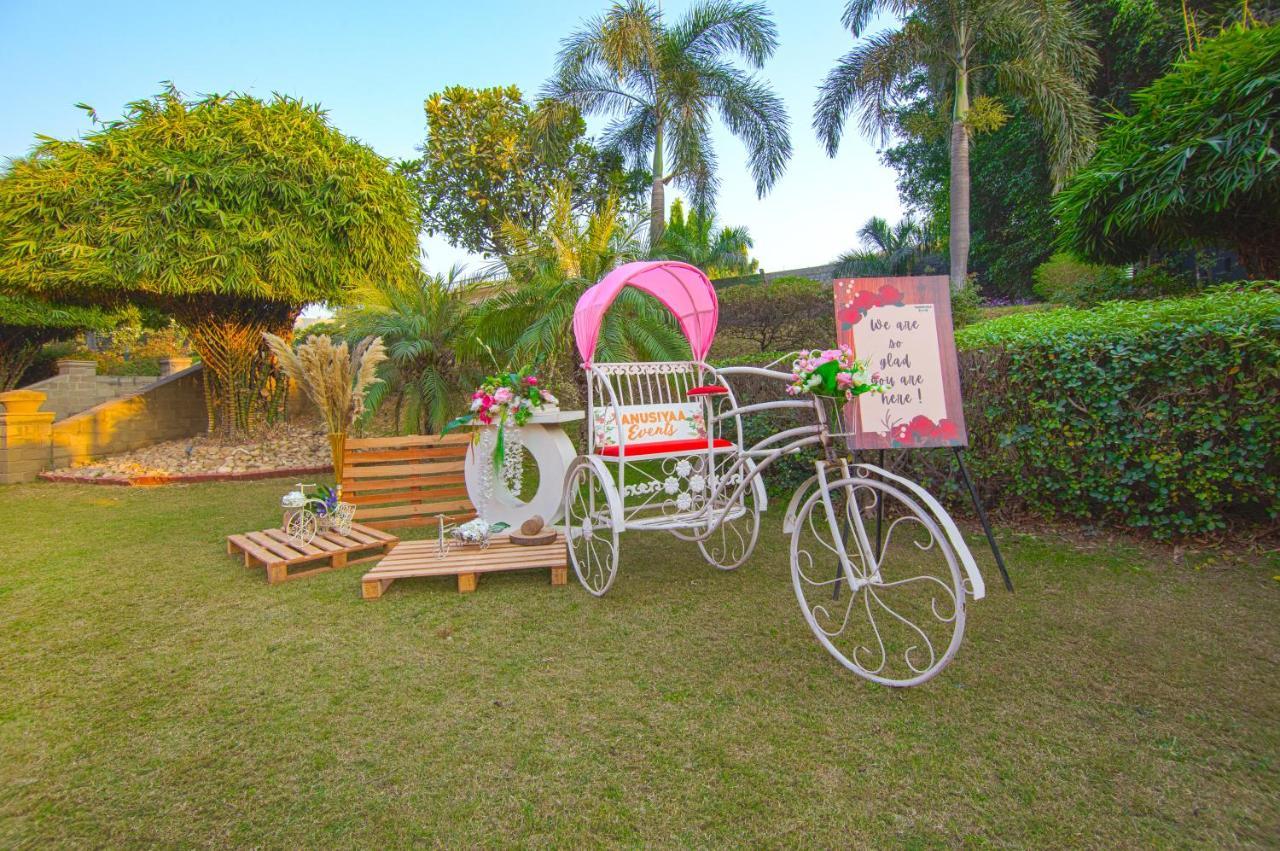 Lemon Tree Hotel Baddi Exterior photo